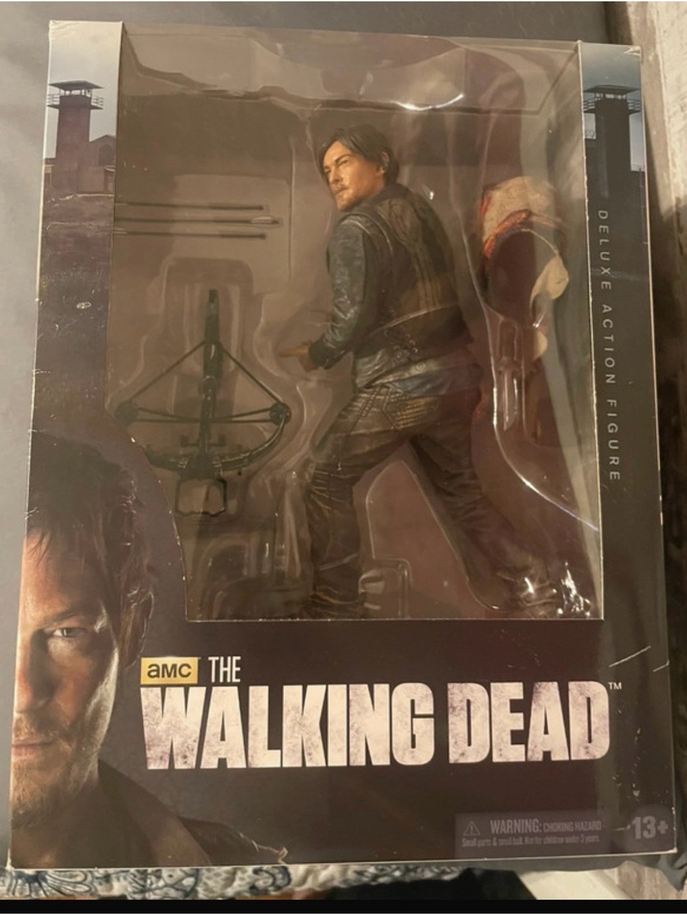 The Walking Dead Deluxe Action Figure - TWD Daryl Dixon Figurine